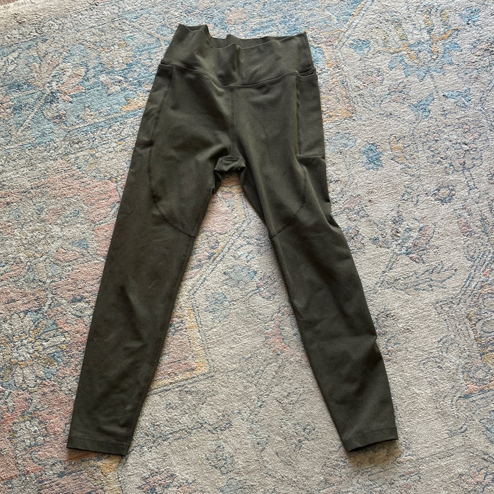 Vuori Dark Green High-Waisted Leggings